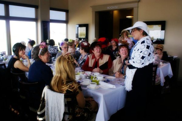 Ladies_enjoying_the_day